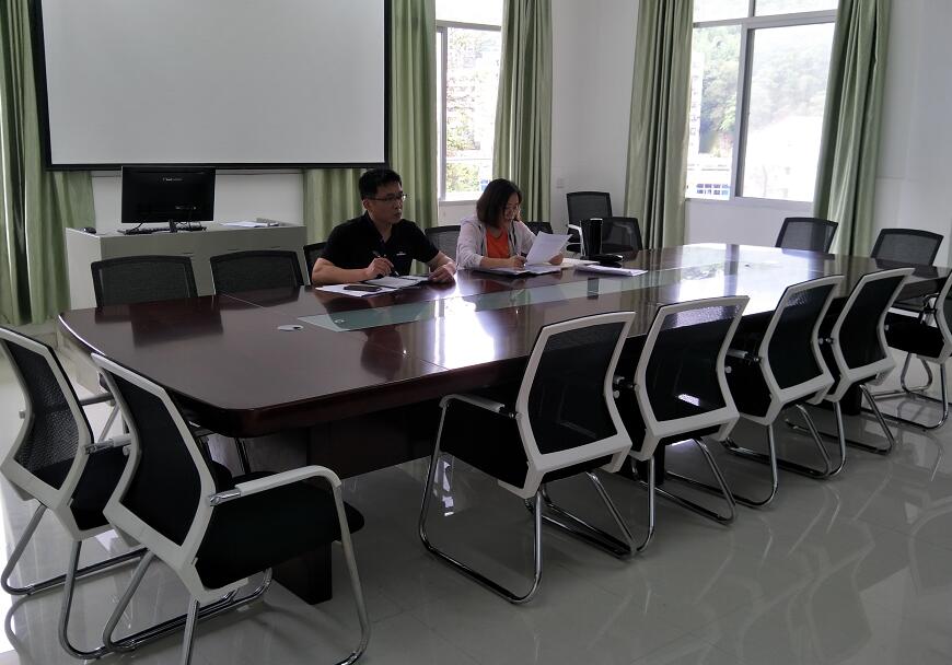 2019.4.22日党员大会.jpg 2019.4.22日党员大会.jpg