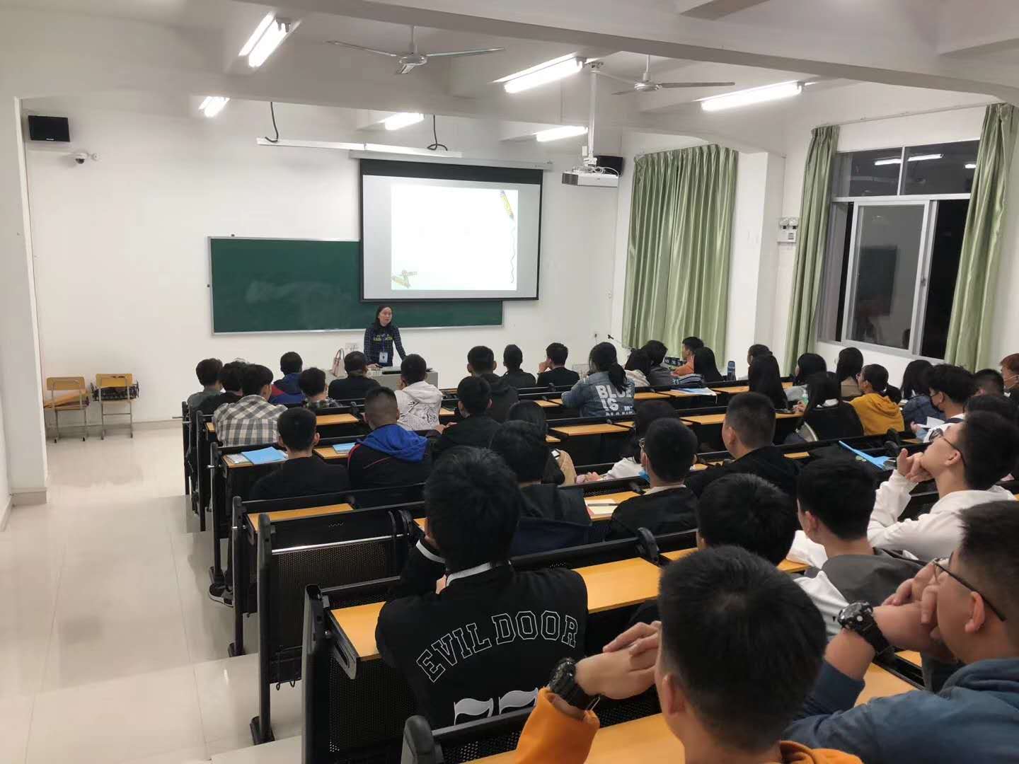 微信图片_20201104150412.jpg 微信图片_20201104150412.jpg